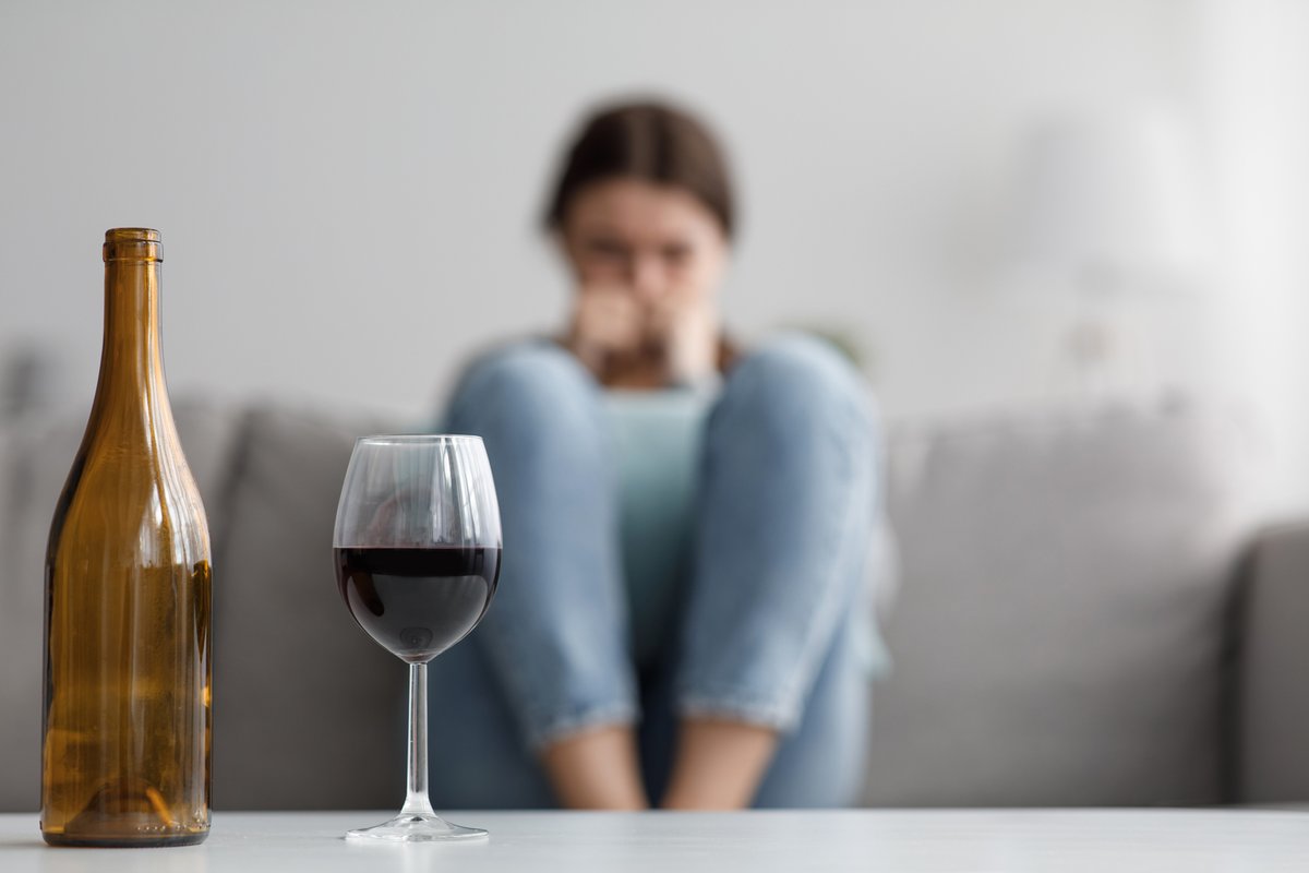 klinikumIN's tweet photo. Wie hat sich die Sicht auf den Konsum von Alkohol im Laufe der Geschichte verändert und seit wann wird die #Alkoholabhängigkeit als Krankheit gesehen? Auf diese und weitere interessante Fragen wird Dr. Behr am 21. September ab 18 Uhr eingehen. https://t.co/vUVOtK7iQO https://t.co/ztY0LVQVEn