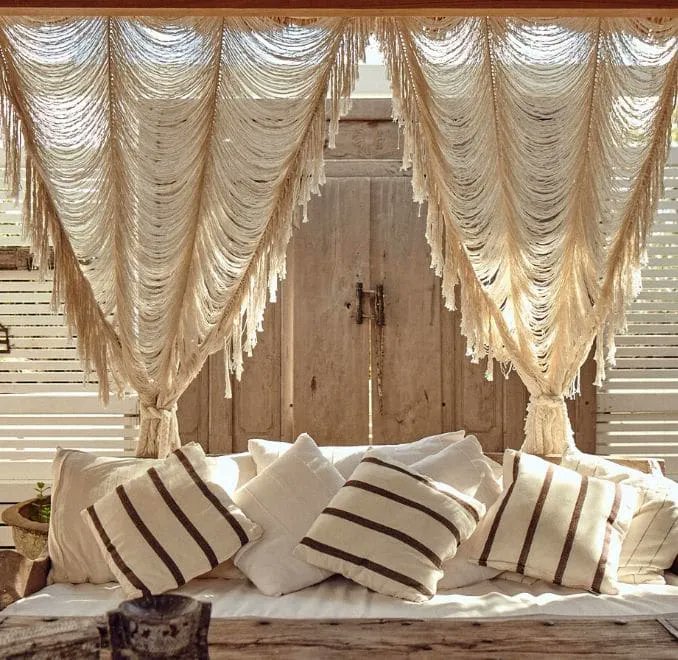 Every piece, a work of art. Every purchase, a vote for tradition and livelihoods. Make your home meaningful. 

buff.ly/47E0jYh