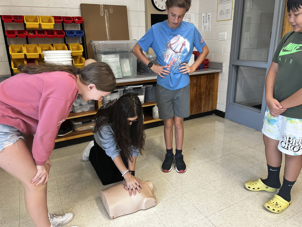 Medical detectives learning CPR!  #d15strong