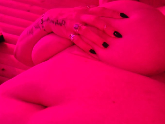 Nail appt is today.  Pay up $griminator  Get rewarded https://t.co/h5ZEvLUvUJ<a href="/tag/mvsales"class="tags"><span>#mvsales</span></a>