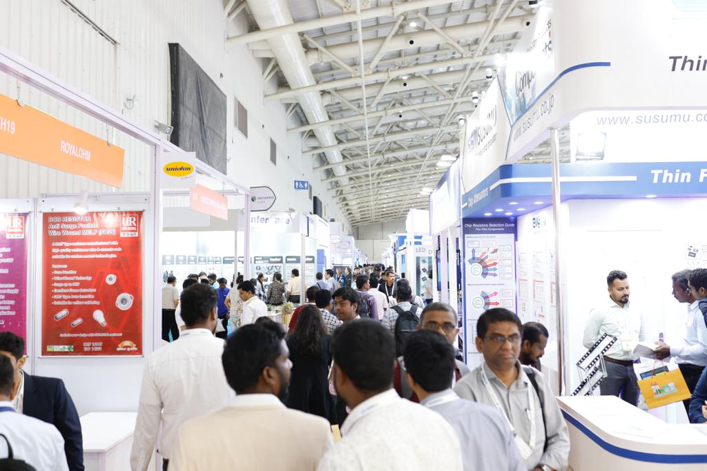 LWOPIndia's tweet photo. 𝐃𝐚𝐲 𝟐 𝐛𝐫𝐨𝐮𝐠𝐡𝐭 𝐚𝐧 𝐚𝐦𝐚𝐳𝐢𝐧𝐠 𝐭𝐮𝐫𝐧𝐨𝐮𝐭 𝐚𝐭 𝐭𝐡𝐞 𝐞𝐯𝐞𝐧𝐭 🎉

An exciting day of innovation and technology concluded with a vibrant crowd of visitors, exhibitors, and industry giants.

Register Now: https://t.co/Ht3KkFb4OT

#lasertechnology #laser #tech https://t.co/Y2rtHiqmWq