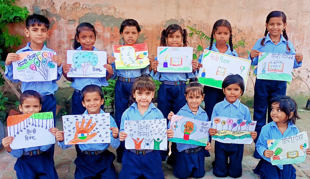 niveda_ngo's tweet photo. यह दिन हिंदी भाषा के महत्व और महत्ता पर ध्यान देने के साथ भारत की भाषाई विविधता को बढ़ावा देने और जश्न मनाने के लिए मनाया जाता है. हर साल 14 सितंबर को पूरे देश में हिंदी दिवस मनाया जाता है.
#MinistryWCD #educationmatters #HindiDiwas #hindidiwas2023 @CeoNoida @myogiadityanath https://t.co/xT5QMSHj4k