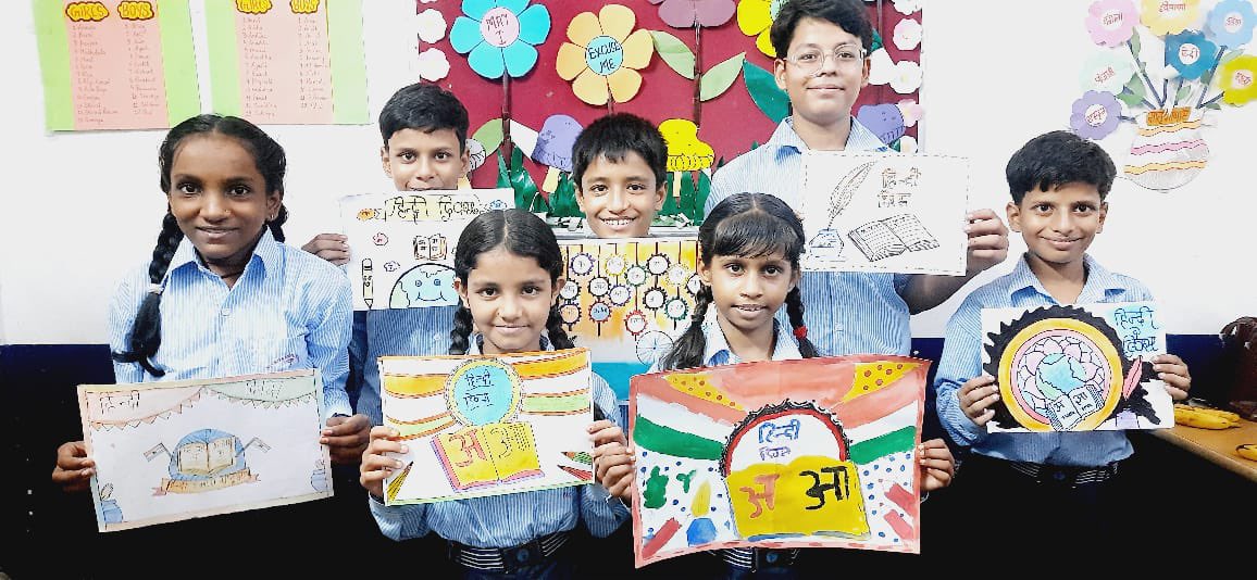 niveda_ngo's tweet photo. यह दिन हिंदी भाषा के महत्व और महत्ता पर ध्यान देने के साथ भारत की भाषाई विविधता को बढ़ावा देने और जश्न मनाने के लिए मनाया जाता है. हर साल 14 सितंबर को पूरे देश में हिंदी दिवस मनाया जाता है.
#MinistryWCD #educationmatters #HindiDiwas #hindidiwas2023 @CeoNoida @myogiadityanath https://t.co/xT5QMSHj4k