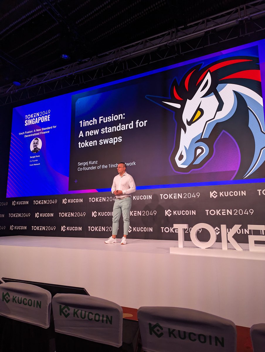 1inch's tweet image. 📸 Here come some captivating moments from @token2049, where @deacix delivered the enlightening keynote &quot;1inch Fusion: A new standard for Decentralised Finance.&quot;

🌐🚀 Don&apos;t miss these snapshots featuring the future of #DeFi!

#Token2049 #FusionMode #1inch