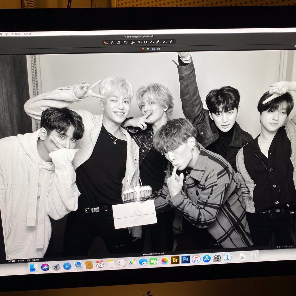 teuli_y's tweet photo. 아이콘 사랑해❤️
앞으로도 계속 노래해줘 너무 고맙고 8주년 축하해🫶🎉

#iKONIC과_iKON_8주년_우리의PANORAMA https://t.co/fEHaesxWfm