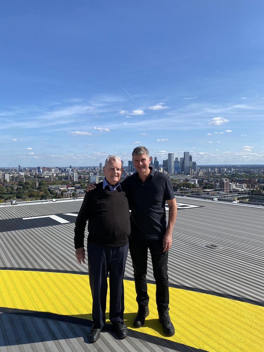 LDNairamb's tweet photo. Colin did it! 🪢🧗‍♂️

Former Flight Lieutenant Colin Bell (DFC AE FRICS), 102, became the oldest-ever participant in an abseil when he descended 280ft down the side of The Royal London Hospital to raise money for our life-saving service. https://t.co/DZRcFa3XZF