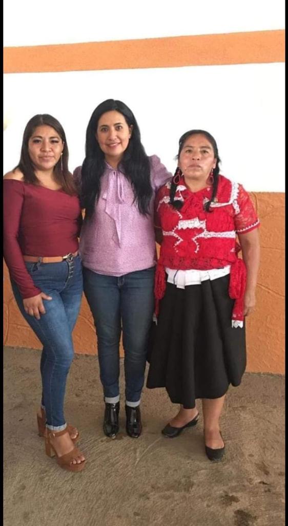 ¡Felicidades secretaria!

Le deseo el mejor de los éxitos.
<a href="/NellyCarrascoIV/">Nelly Carrasco</a>