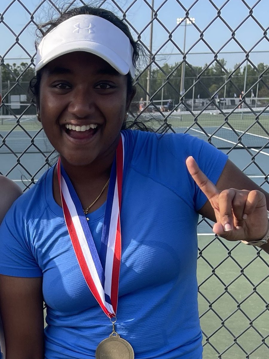 Congrats to Meriya for winning athlete of the month! Way to go &amp; well deserved! 🎾🎉👏🏼