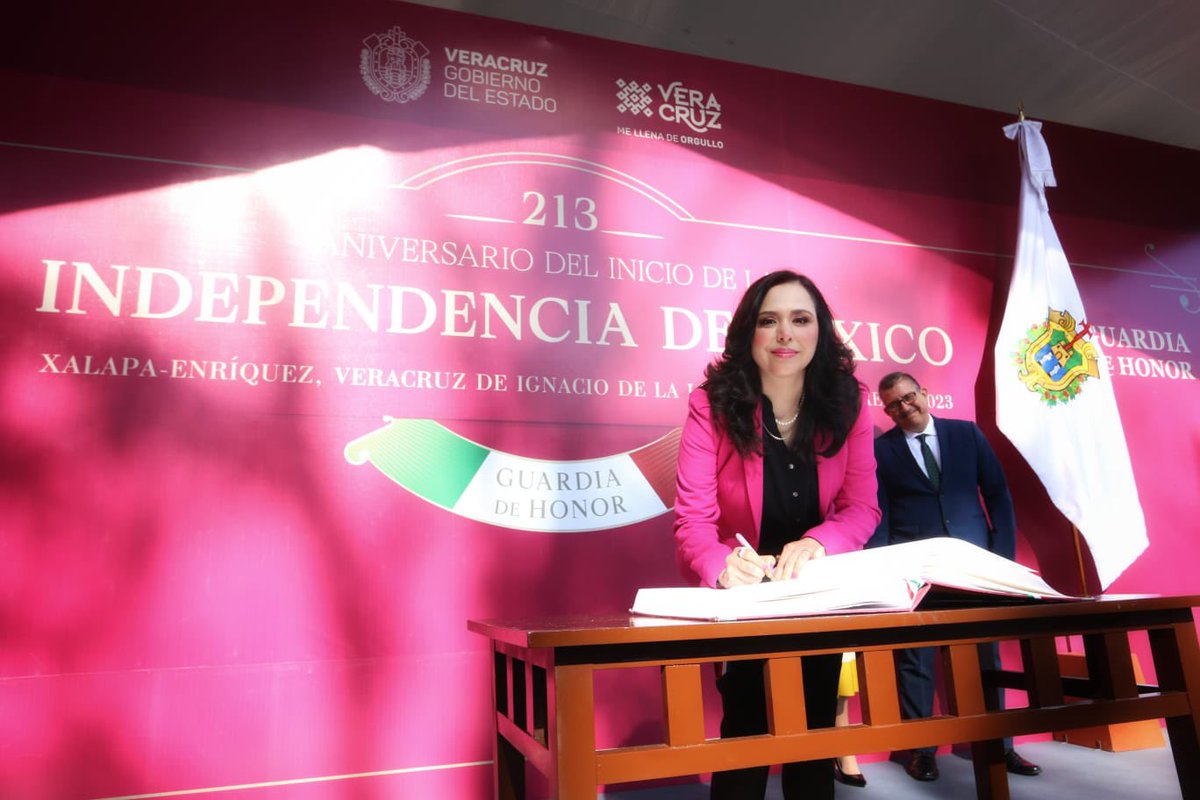 claudia_diazt's tweet photo. Guardia de Honor a Don Miguel Hidalgo y Costilla, en conmemoración de la fiestas patrias, en el Parque Miguel Hidalgo #ParqueLosBerros #Xalapa #Veracruz #México 🇲🇽 #Septiembre https://t.co/HOC8cwwNhW