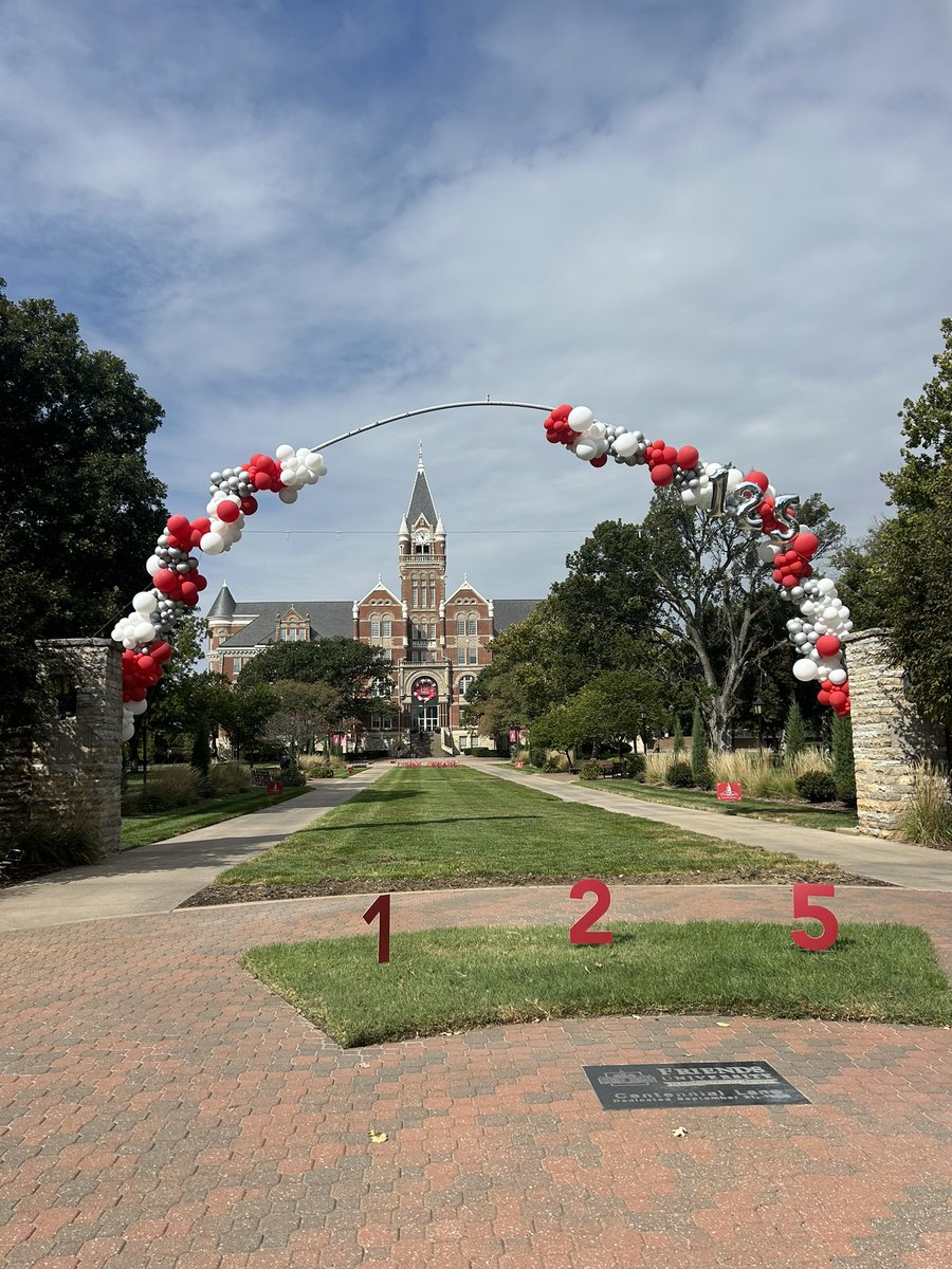 celebrating the 125th anniversary of Friends University!!🎉🎉