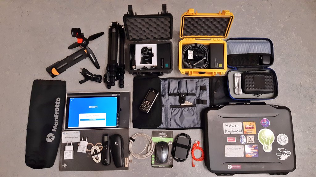 LehrstuhlEMV's tweet photo. @TeamNexperia @we_online @Lumiloop_GmbH @RohdeSchwarz Die Technik für die Online-Teilnahmemöglichkeit am #EMVBootcamp 2023 über eine parallele @Zoom-Videokonferenz hat auch prima funktioniert.
Vielen Dank noch mal an @MMagdowski für die Unterstützung mit einem mobilen #Hybridsetup. https://t.co/Nkin1p4Sam