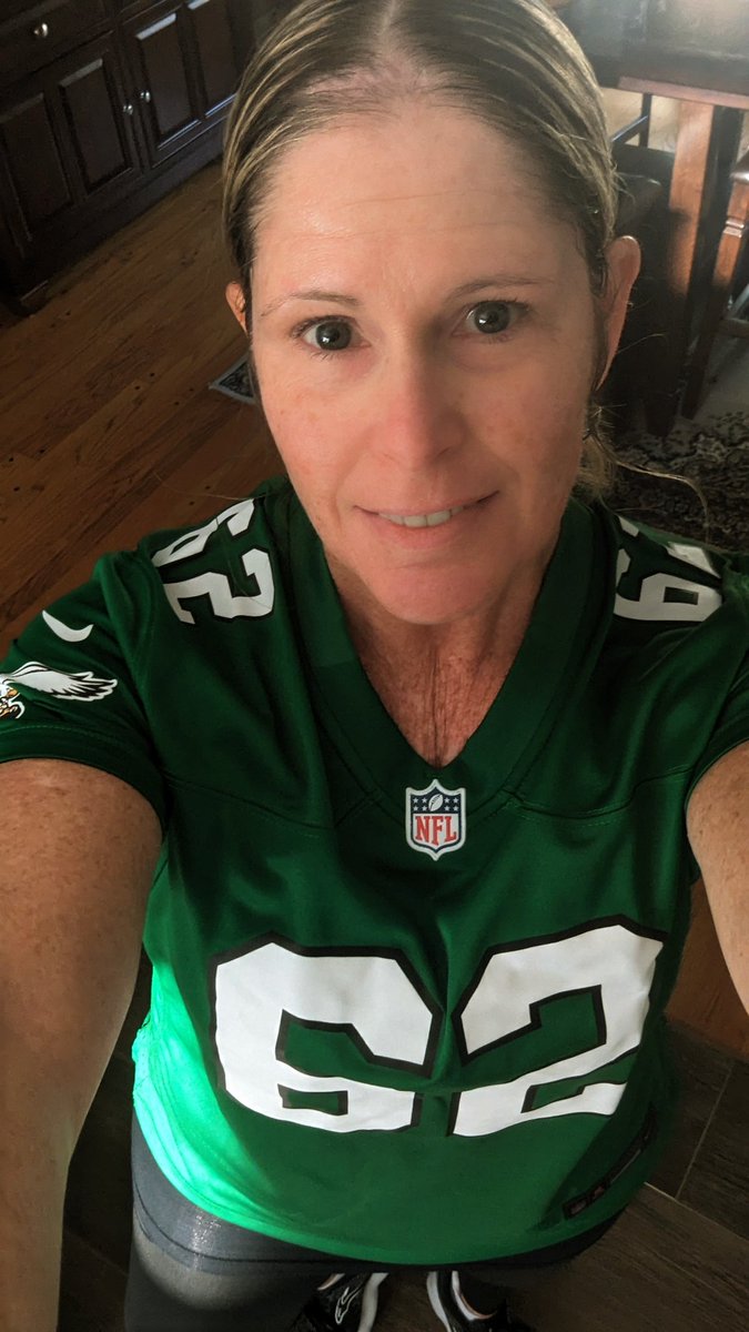 LaurenAPN's tweet photo. Game day! Jay and the crew are already in line waiting to tailgate! I can't go tonight due work but I will be at the others. LET'S GO BIRDS!!
#EaglesNation #FlyEaglesFly #EaglesTailgaiting #F2Crew
๐๐ฆ
๐ https://t.co/LUwmOnQv0p