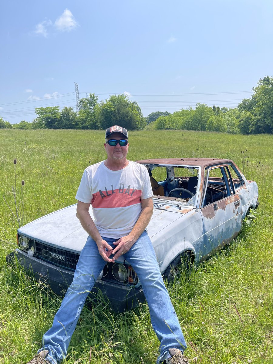 Tracy Lawrence tweet media