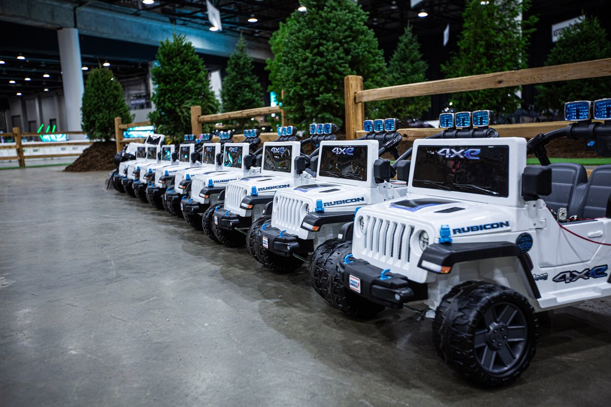 DriversAutoMart's tweet photo. What's featured at the 2023 @NAIASDetroit?

#CampJeep test track showcases off-road capability, while the Kids' Zone 👨‍👩‍👧‍👦 features a 26-ft climbing wall and #Jeep #4xe #PowerWheels! 🚙 In Ram Truck Territory, the test track demonstrates the power and capabilities of #RamTrucks! 🛻 https://t.co/mRxcSfEagk
