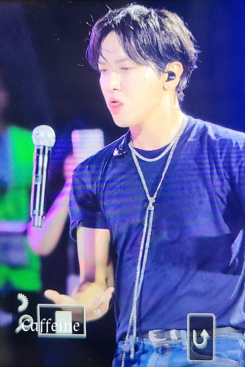 Caffeine0622's tweet photo. 230914 서울대 축제 프리뷰
다음에 만날 때 오빠 커피 사주겠죠?ㅋㅋㅋㅋ

#정용화 #YONGHWA
#CNBLUE #씨엔블루 https://t.co/SVWQlCyFi1