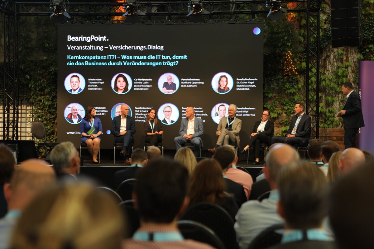 BearingPoint_de's tweet photo. Das war der #Versicherungsdialog 2023!

Klima, Kunde, Kernkompetenz - viele Insights, Eindrücke und neue Impulse.
Wir danken allen Teilnehmerinnen und Teilnehmern und unseren Sponsoren der Nachmittagsrunde @Sapiens_Germany und @ConsorAG.

#Versicherung #Insurance #NewInsurance https://t.co/9XUE1KmXHG
