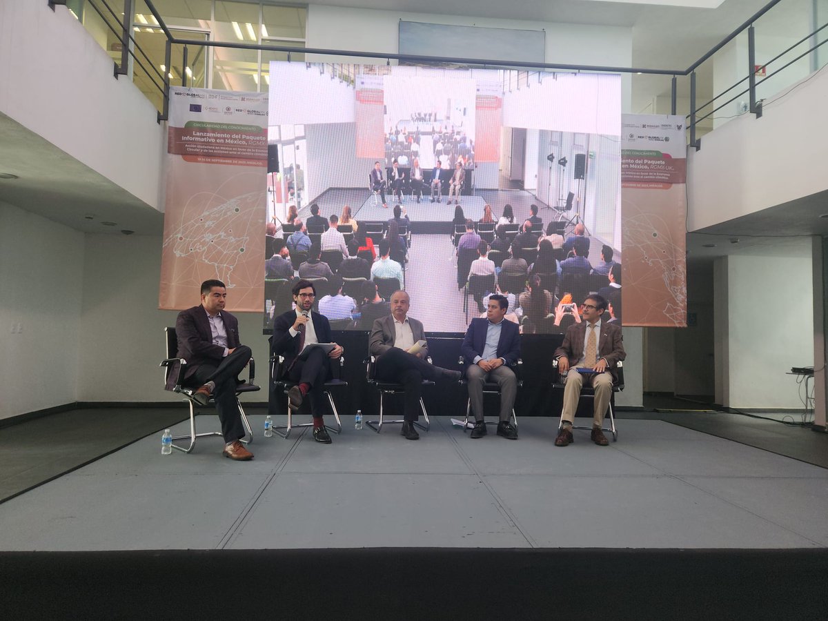 diaspora4devEU's tweet image. 🇲🇽 We are in Pachuca, Mexico, for the launch of our Citizen&apos;s Climate Action Toolkit, a collaborative effort with the Mexican diaspora  under our CDL action with @redglobalmxUK 🌍🌱

Read more about the co-creation journey
👇👇👇
diasporafordevelopment.eu/action-insight…