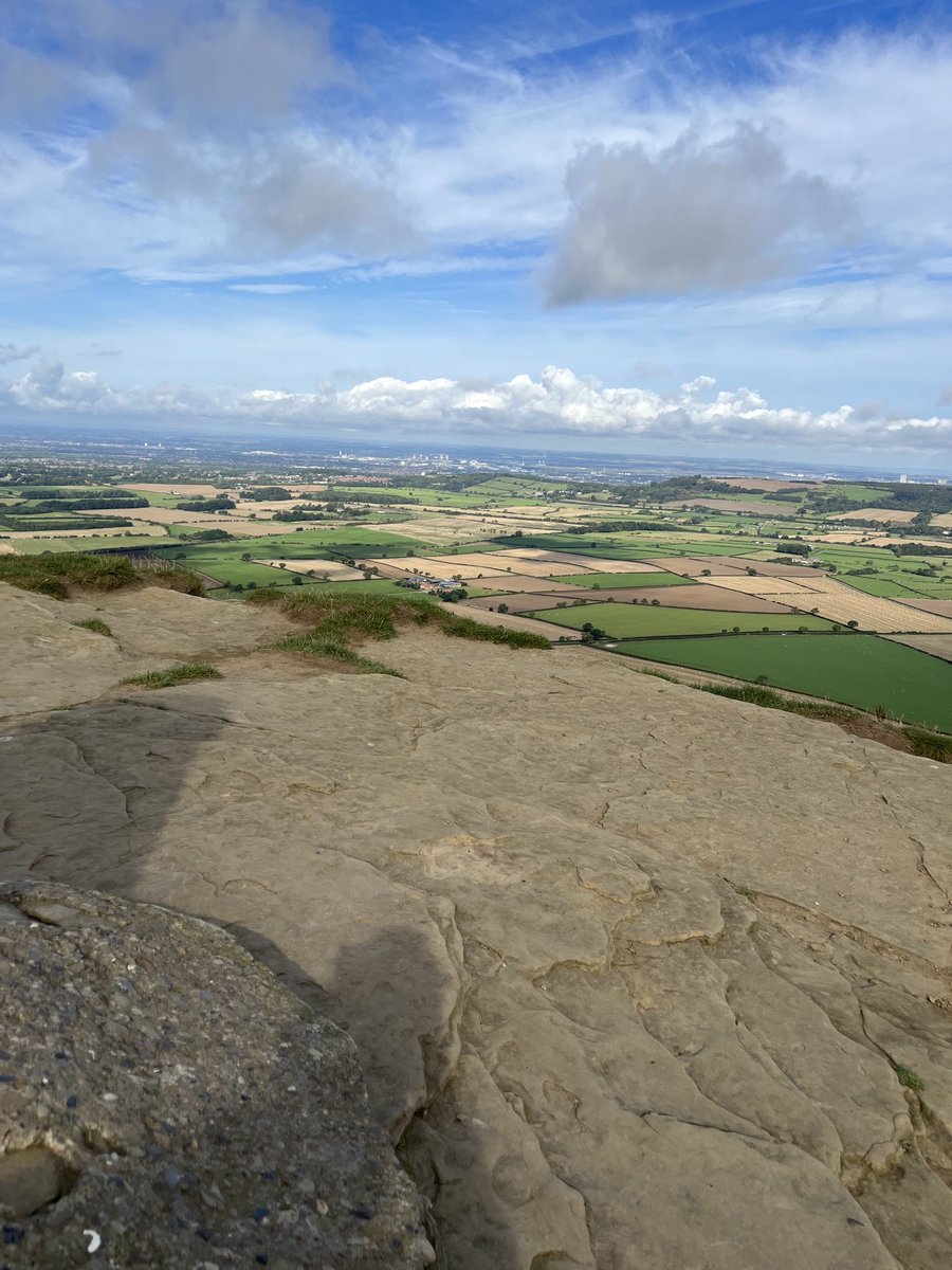 SimonNewton5's tweet photo. Top of Roseberry Topping looking towards Middlesbrough #Ironopolis #Infant Hercules #Boro https://t.co/xqa3B8QlKR