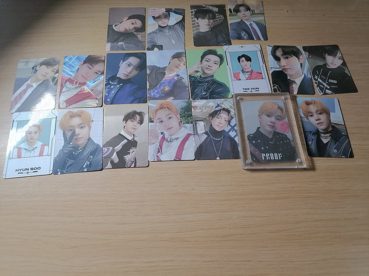 My mini tnx collection 😌

Can't wait to see the progress when I receive more stuff 😌🌸

#TNX #TheNewSix #TAEHUN #kyungjun #HYUNSOO #photocardcollection #photocardskpop #kpopfyp