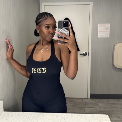 joenyiaaaa's tweet photo. #NewProfilePic https://t.co/Dw3z8zSGPR