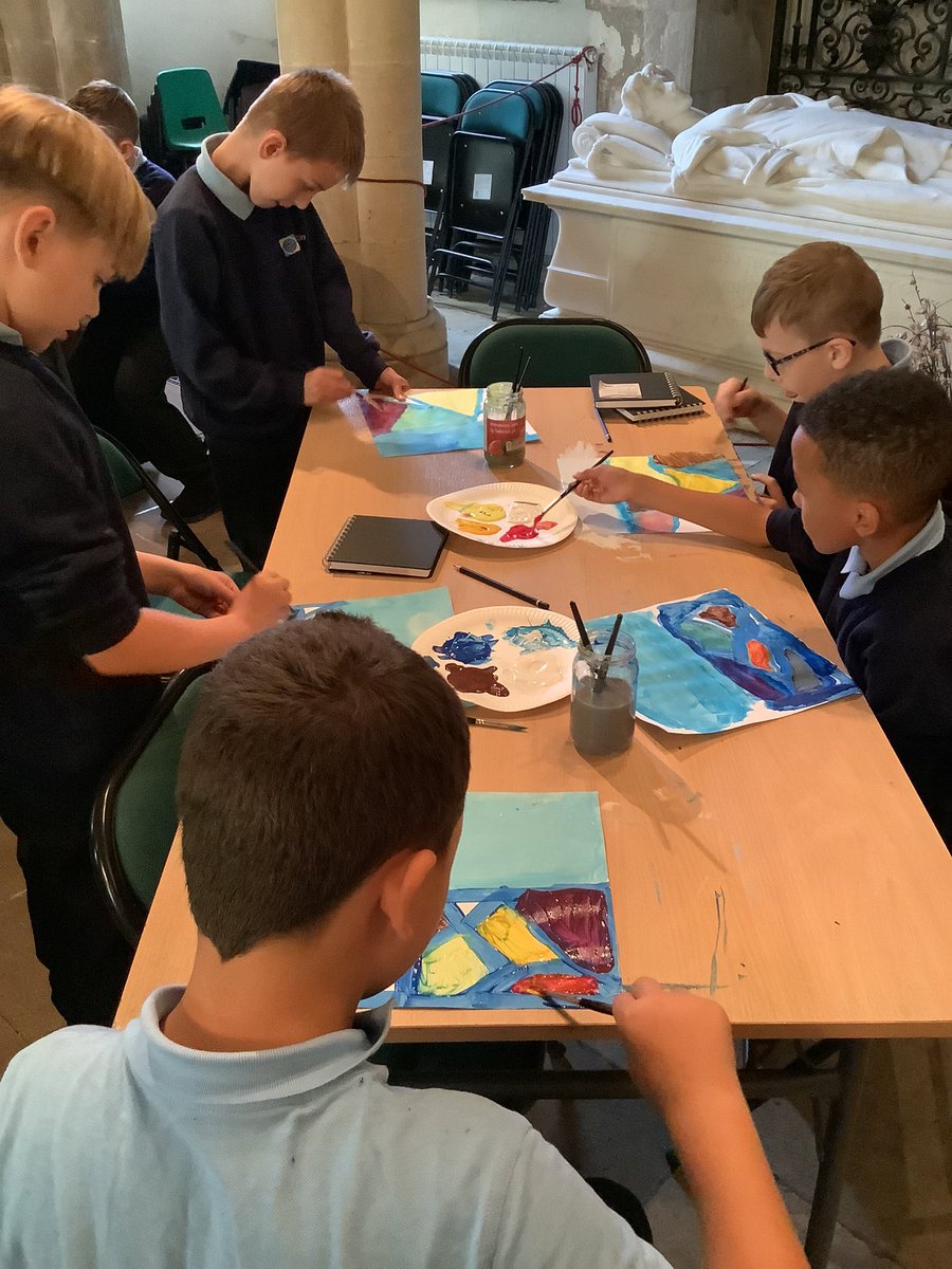 NA_wolves's tweet photo. @wearenewington @childrensuni The Wolves were feeling inspired and creative today on our fantastic paintbox trip! The sun even came out!🌤️🎨 https://t.co/6dSw8Zofp6