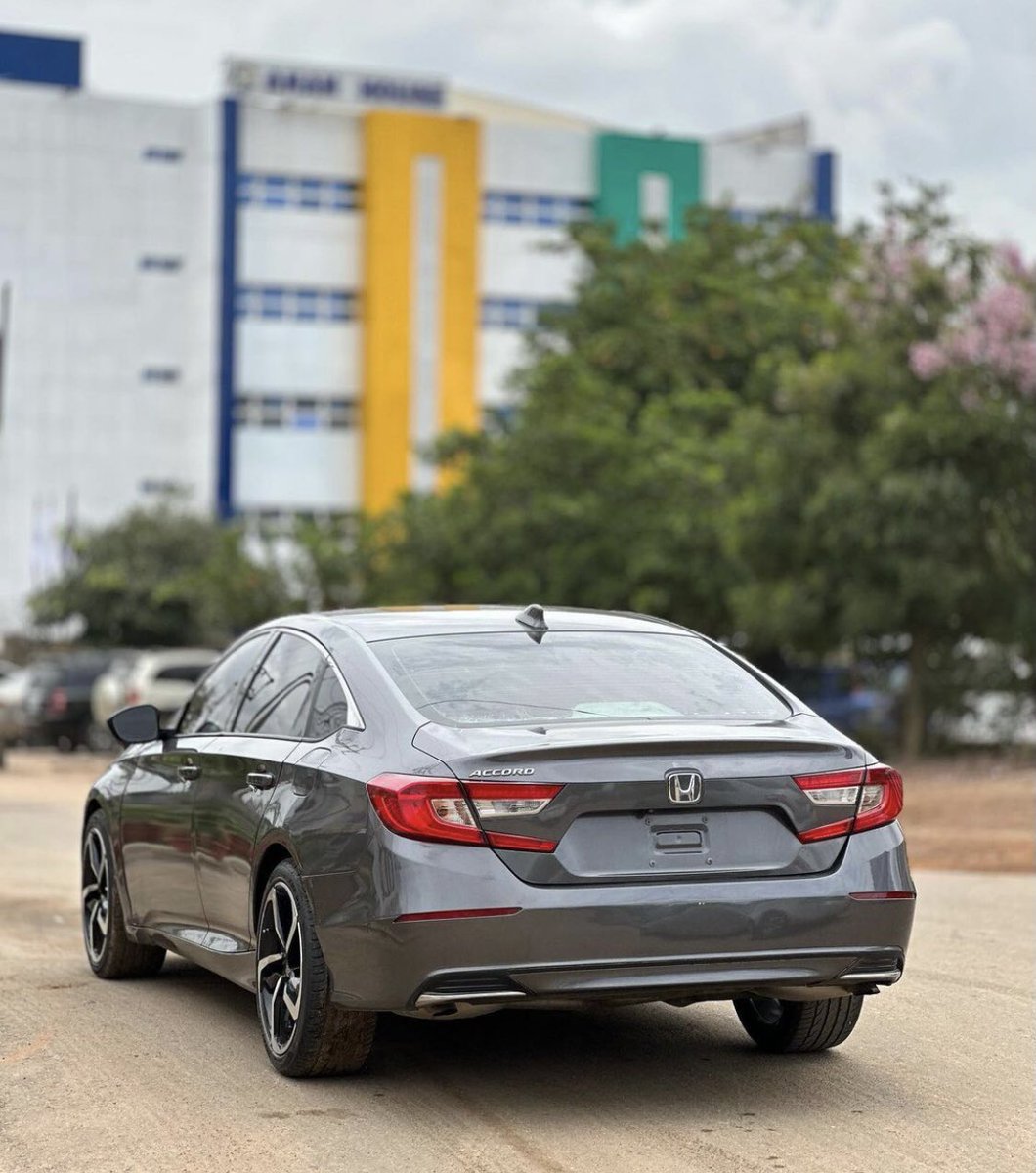 Automall_ng's tweet image. Honda ACCORD 2018 model
Price:12.9m
Duty: paid 
Location: Abuja 
FIRS #FIRS #CBNGOVERNOR #NDLEA 
@__yellows @aisha_yaGuda @Asmau__Hassan @_hafsat_paki @el_uthmaan @_stan_ley @chandni_lish @Mvnaaa___ @Waspapping_ @saamaccido_ @abujarides @KawuGarba @jibreelKhalil Retweet pls🙏