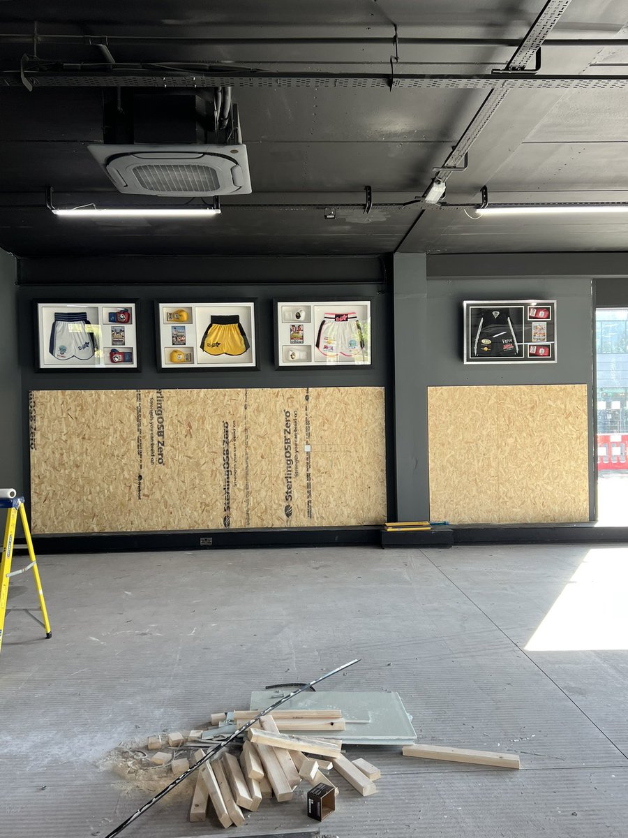 Mighty Ricks starting to take shape <a href="/MaximScotland/">Maxim Park</a> some fight memorabilia been getting put up on display🙌
End of the month looking good for opening💪