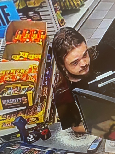 Chatham-Kent police are looking for the public's help to identify the man pictured below in connection with a fraud investigation in Chatham. #ckont cknewstoday.ca/Chatham/news/2…