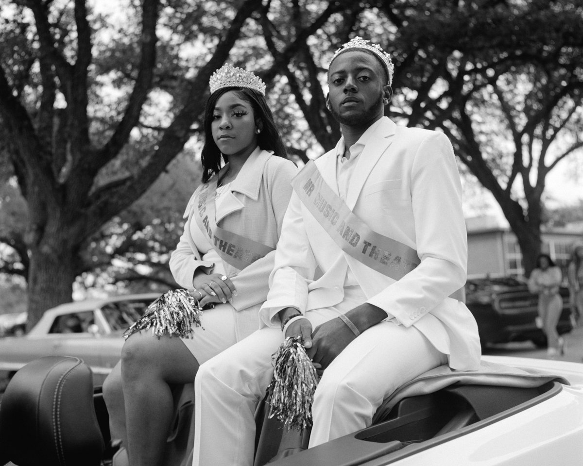 oxfordamerican's tweet image. In this feature from #Issue122, the Southern Film issue, photographer Rahim Fortune examines the “visceral texture” of documentary filmmaker Les Blank’s work about the South in “The Intimate and the Public.” #ReadOA #OxfordAmerican 

See more here: oxfordamerican.org/magazine/issue…