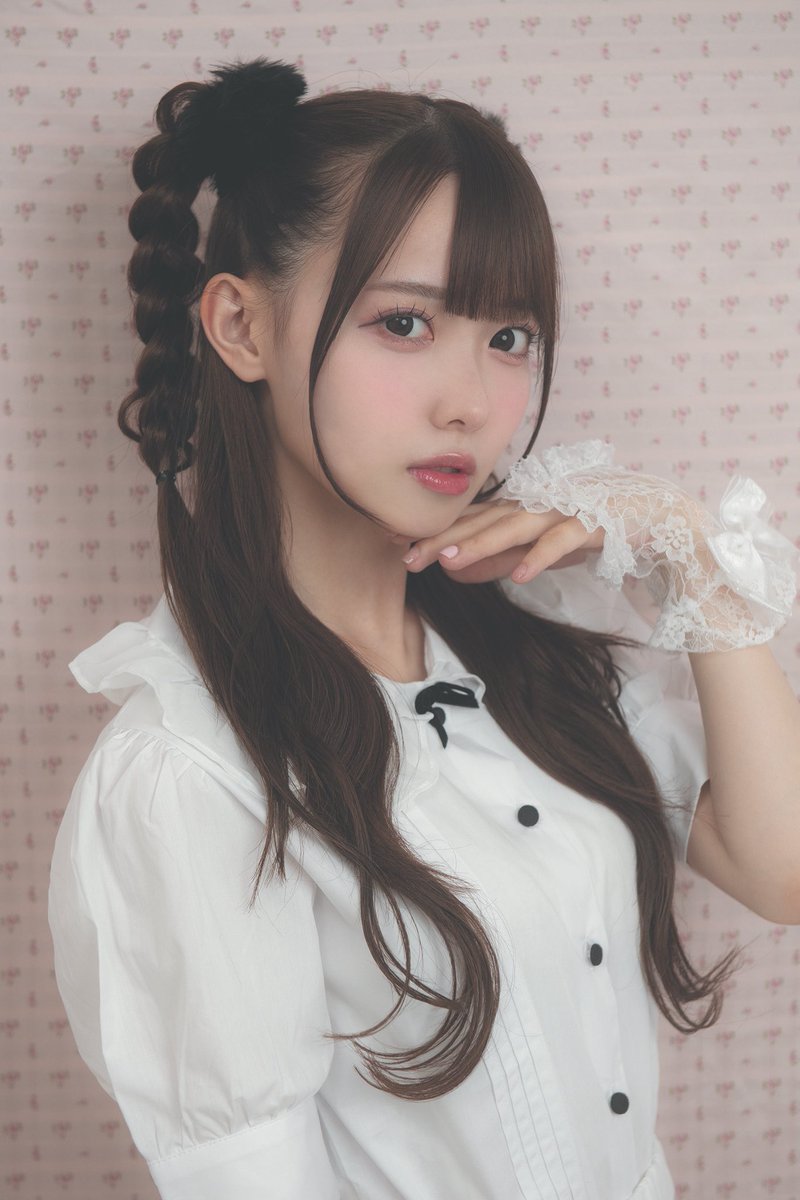 こり 明日！9月15日発売の「LARME 058」 さん にももなんが掲載されています