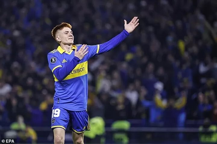 owen_bhafc's tweet photo. 🚨☹️Man City have reached an agreement in principle for left back Valentin Barco. Man City are sending representatives out to Argentina to reach an agreement with Boca. #BHAFC 

@GerGarciaGrova 🌕 https://t.co/ySaI0QF87m