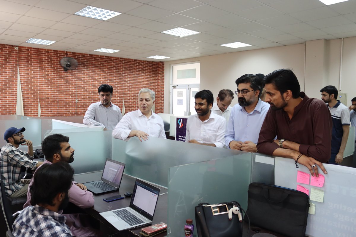ntu_bic's tweet photo. Prof. Dr. Tanveer Hussain, Rector NTU emphasized on exciting avenues of collaboration and assured the support to drive progress and cultivate a promising future for the textile industry in Pakistan. https://t.co/Z9N8AAv6tC
