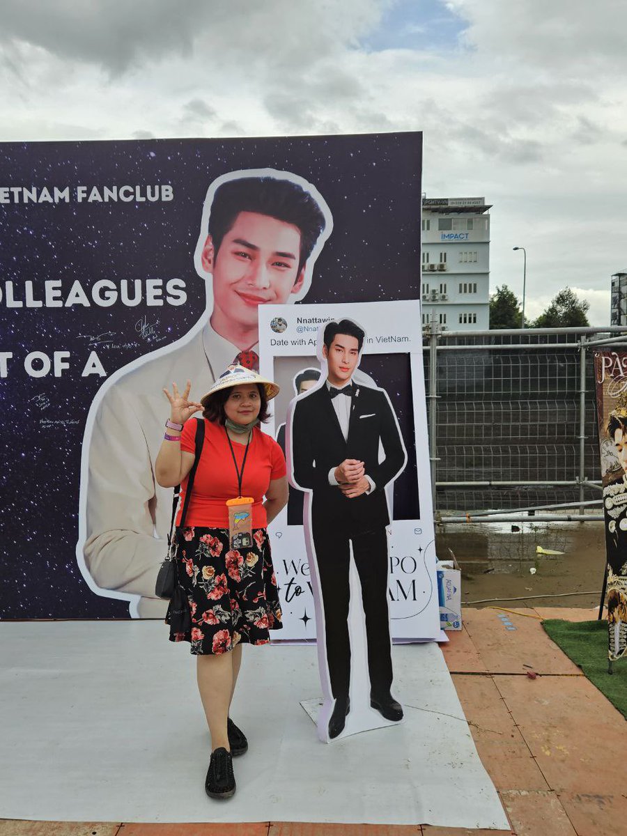 Haryani2202's tweet photo. Objectively I rate the movie 8/10 because the flow of movie was too abrupt but I am impressed with the characters and cinematography. The message they want to portray is clear and the mystery is pretty much obvious. #ManSuangPhotoCard https://t.co/lPQBnynJuK