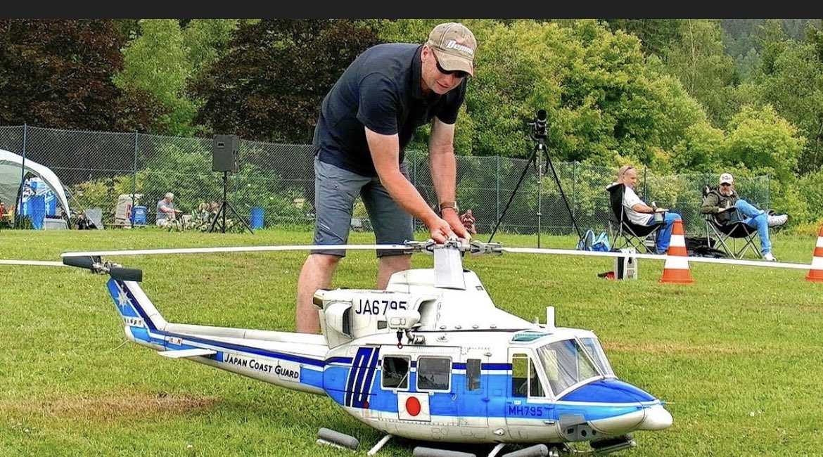 turner_kevin's tweet photo. Tell us how Inaction Man Sunak got to his latest photo op in N Devon. Was it by helicopter by any chance? #InactionMan https://t.co/0Y7NbSneV9