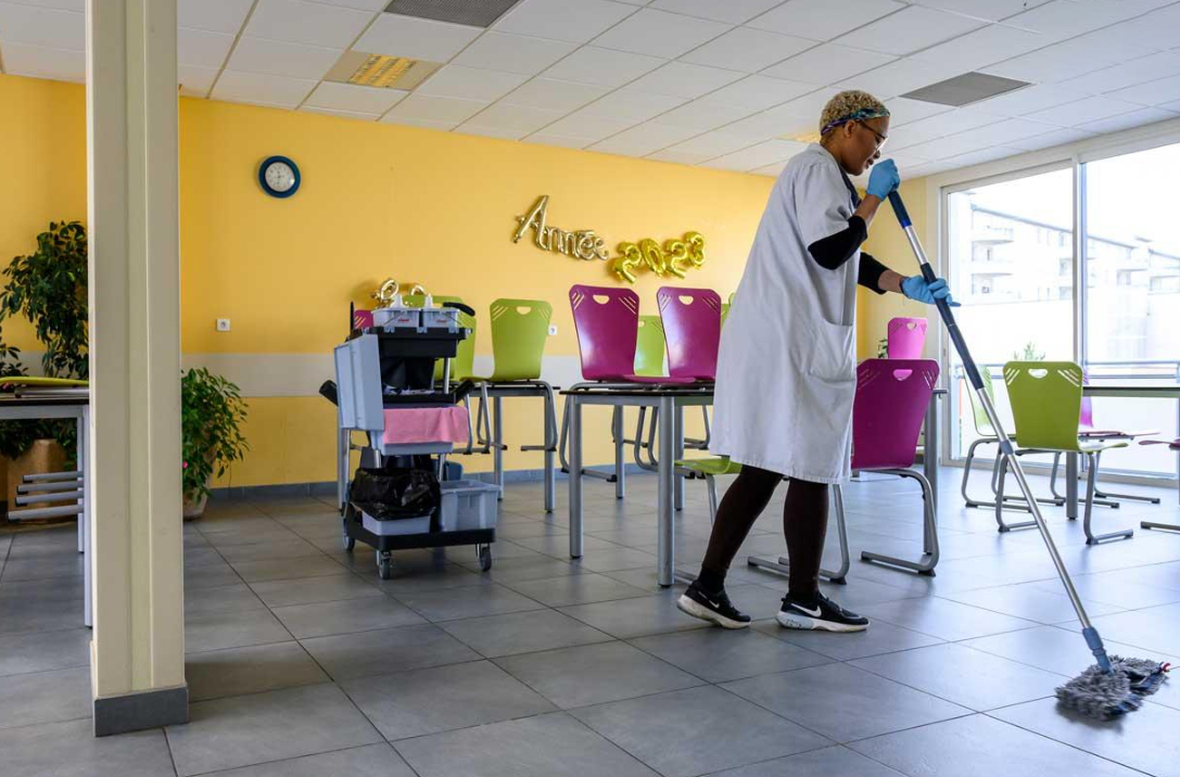 [COMMUNIQUÉ] 🚨 Nettoyage et désinfection : l’INRS met en garde contre les procédés utilisant l’eau ozonée.
Ces produits peuvent en effet avoir des effets sur la santé des travailleurs exposés.
👉 inrs.fr/header/presse/…

#santeautravail #ozone #prevention