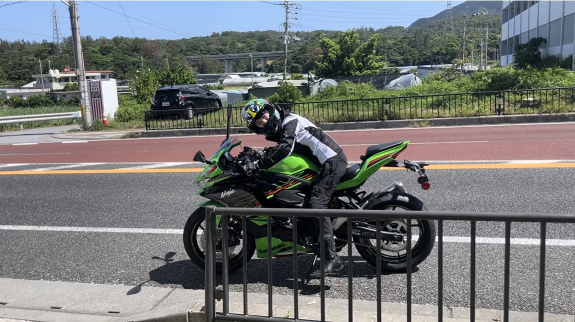 amis2ninja's tweet photo. 4RR納車動画の編集します、、🫡 https://t.co/4jBRPuI8He