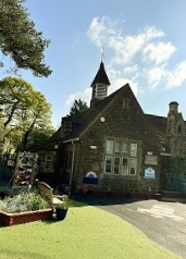 StMarys_Infants's tweet photo. Come and visit our happy, rural village school for our Open Morning on  28th September at 9.15am. As Ofsted noted, we give children a very special start to school. https://t.co/4DK2qUtoql