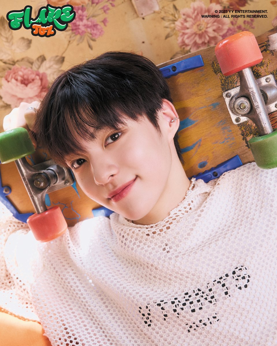 TOZ_YYent's tweet photo. TOZ
The 1st Mini Album
【𝑭𝑳𝑨𝑹𝑬】

CONCEPT PHOTO #2
#TAKUTO #タクト

#TOZ #FLARE
#YYEntertainment https://t.co/Vn4iGKDef1