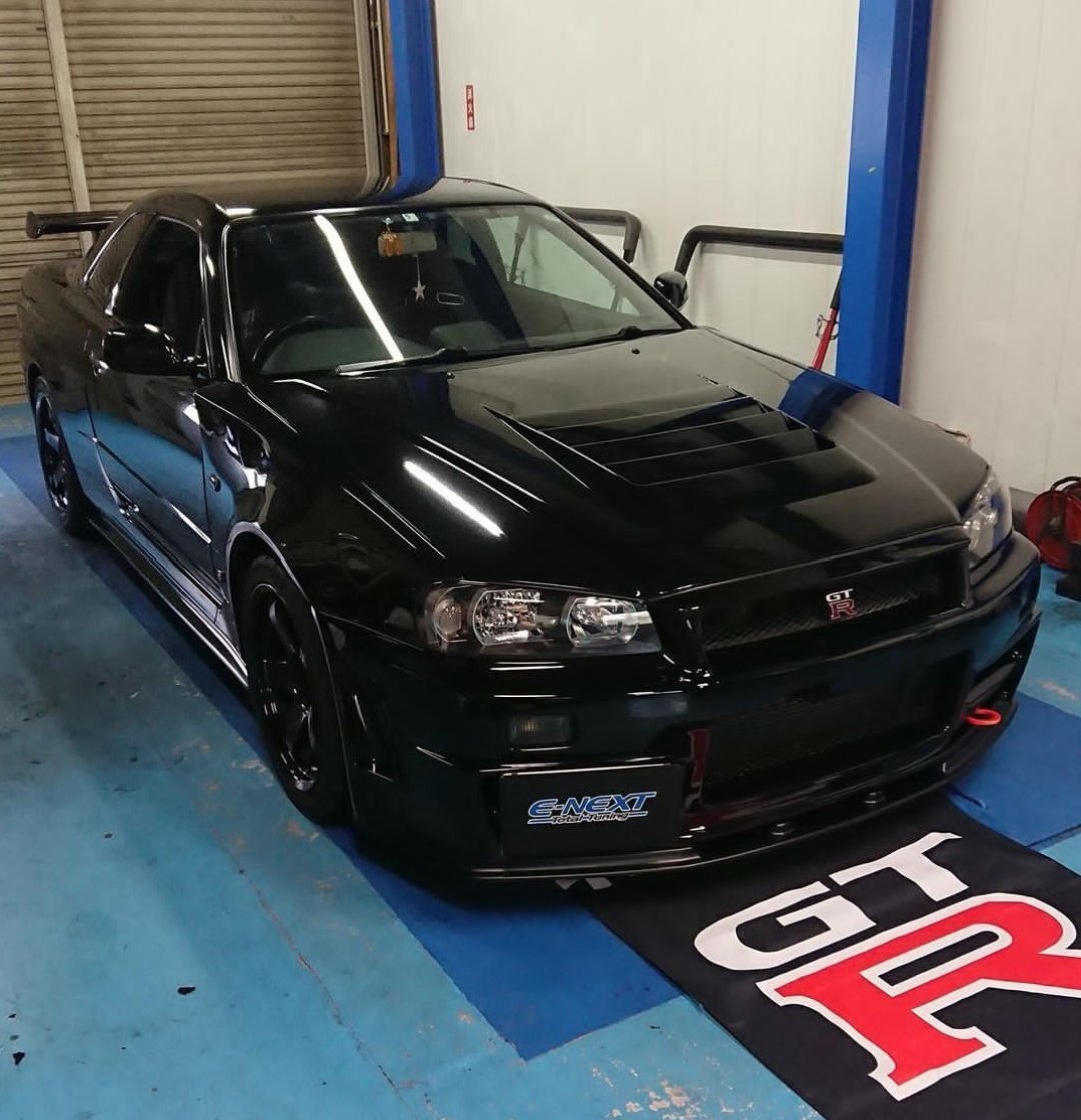 autoass's tweet photo. Nissan R34 Skyline GT-R https://t.co/9HraxNhAnB