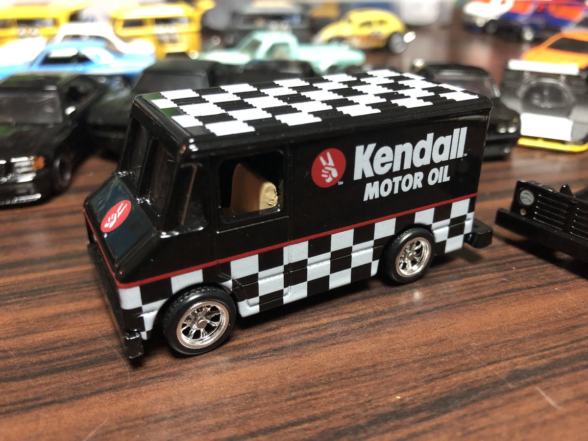 porschegmbh's tweet photo. #ホットウィール #hotwheels #combatmedic #kendall #gasmonkeygarage #CHEVROLET #STEPVAN #P20
HW ポップカルチャーコンバットメディックをシャシー替えでイージーにインチアップ
ガスモンキーのは後継のP30です https://t.co/1Tf3mHL9F2