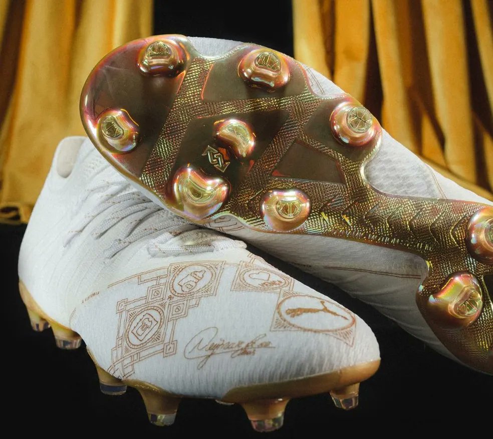 【激レア　2014-15シーズン　オーセンティック】 ネイマール　値段交渉有り こちらは限定商品ですかね？？ @Footboots2