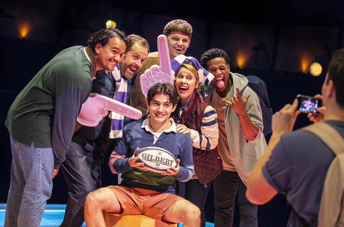 TLBTmusical's tweet photo. To celebrate our official opening night, take a look at these BRAND NEW #TheLittleBigThings photos of our company in action! ✨  

We look forward to sharing a world of colour with you. 💙  

📸 @peachyraith https://t.co/Q2yuqUJax3