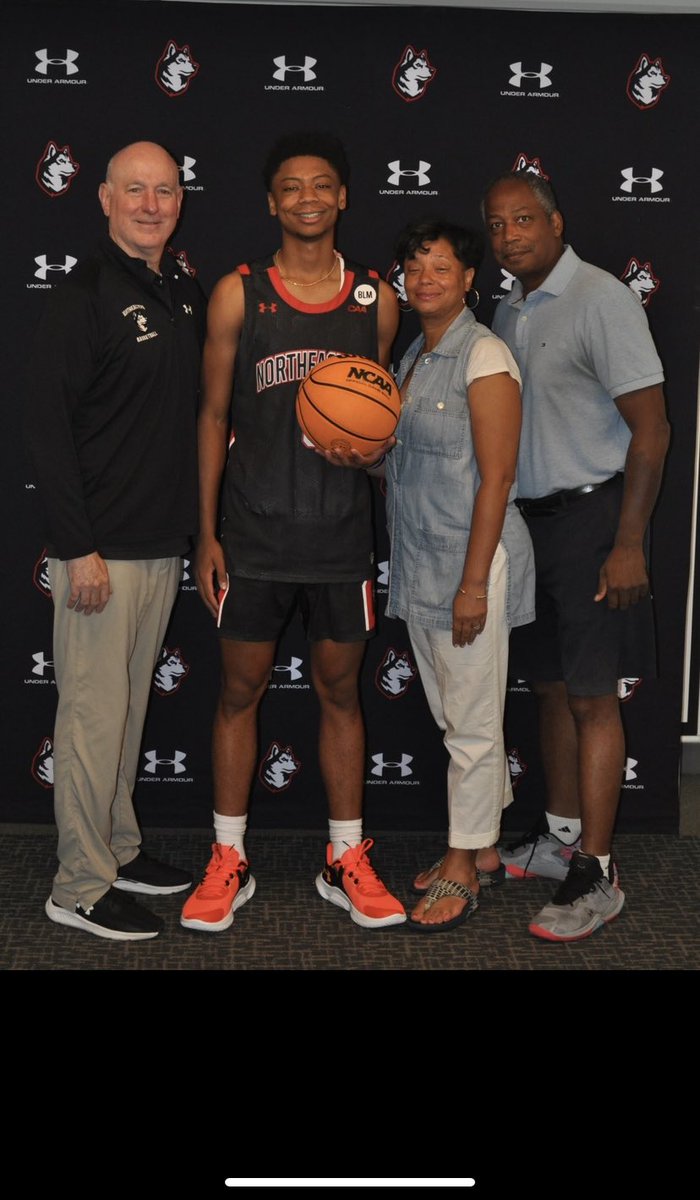 RyanWilliams21's tweet photo. Go Huskies #COMMITTED https://t.co/K74uQMWjxh