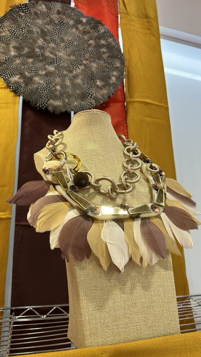 En <a href="/FeriaBisutex/">Bisutex</a> presentamos nuestra colección #ELBESO inspirada en la obra de Emilie Flöge, musa de Gustav Klimt 🖼️. Te esperamos en el STAND 4G14