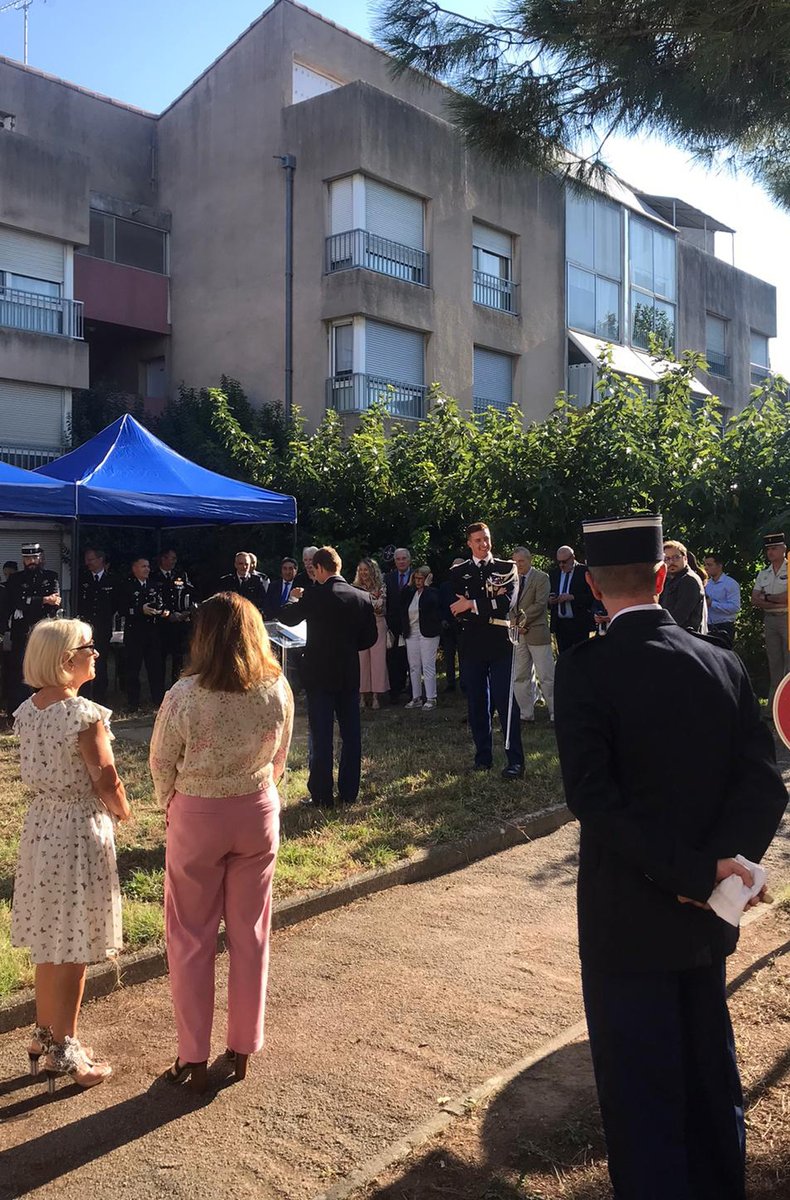 [PRISE DE COMMANDEMENT] 🇨🇵
👉 Le Maire de Carcassonne Gérard Larrat assistait ce matin à la cérémonie de prise de commandement du capitaine Adrien Santarelli qui a pris depuis le 1er aout 2023, la tête de la compagnie de gendarmerie de Carcassonne.