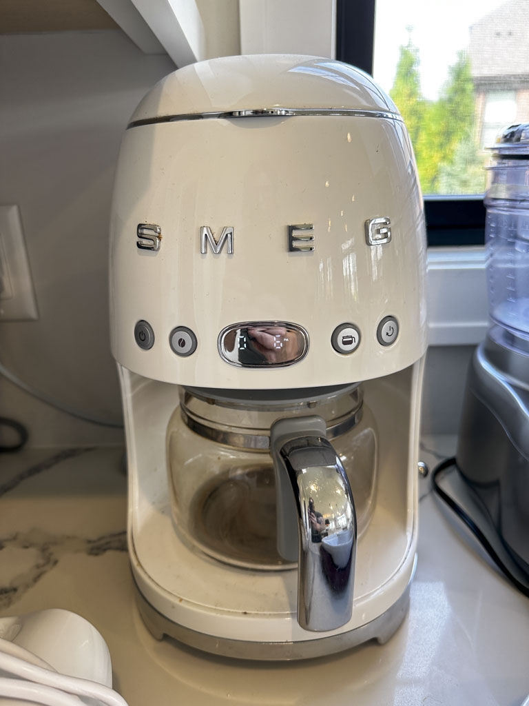 AaronSiepierski's tweet image. Looking for awesome 𝗞𝗶𝘁𝗰𝗵𝗲𝗻 𝗧𝗿𝗲𝗮𝘀𝘂𝗿𝗲𝘀? 👨🏻‍🍳 You know the drill! 🫡

📍 7721 Marble Ct Washington, MI 48094

Join us today! See you later!

#cuisinart #smeg #kitchenstuff #kitchenappliances #appliances #coffeemaker #microwave #hamiltonbeach #estatesales