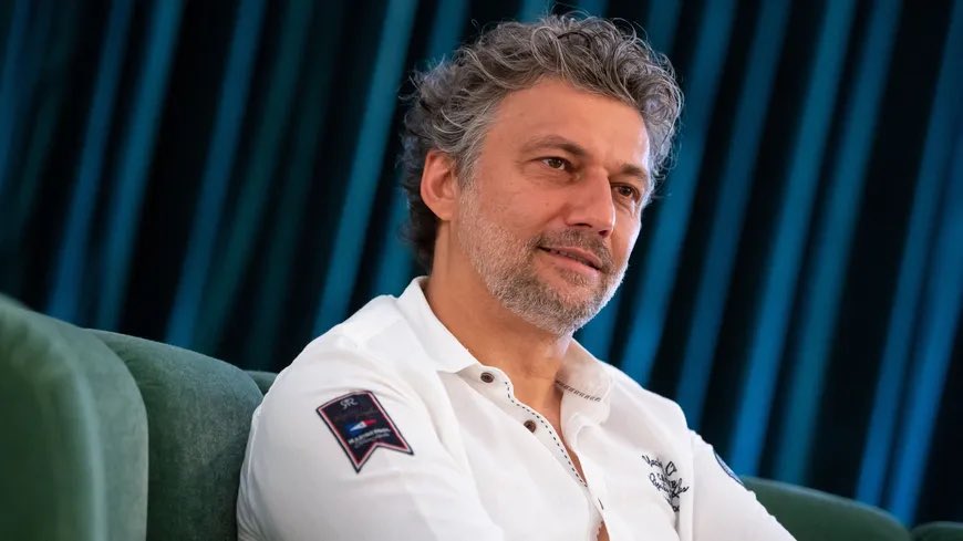 EXCLU 🚨 | Jonas Kaufmann : 'L'opéra a toujours survécu' Le ténor sort 'The Sound of Movies', un disque où il revisite les plus grandes mélodies du cinéma. Ses projets, sa vision de l'opéra…. Il se confie en exclusivité à #FranceMusique Par @LouiVal radiofrance.fr/francemusique/…