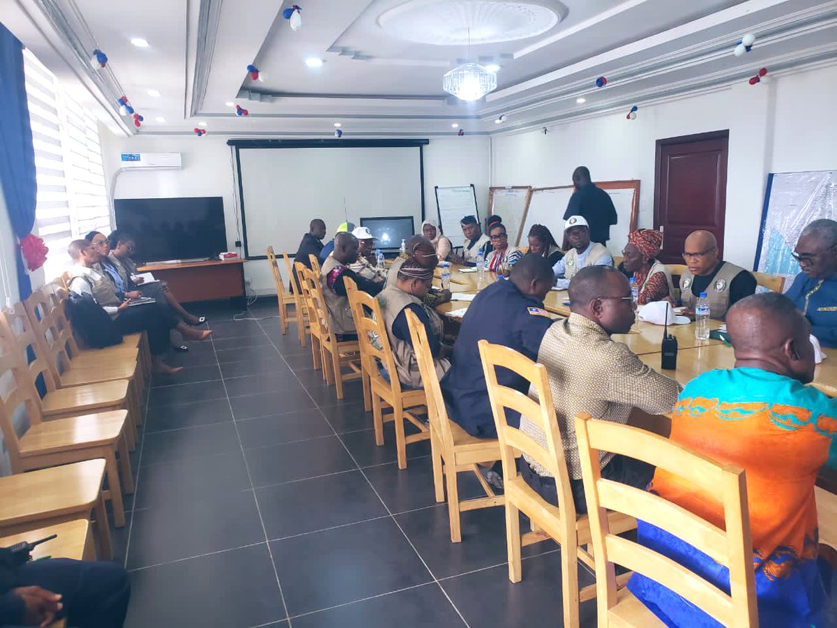 <a href="/ecowas_cedeao/">Ecowas - Cedeao</a> LTEOM to #LiberiaDecides2023 meets with #LiberiaNationalPolice. Arrangements for securing the polls top the agenda of the discussions.