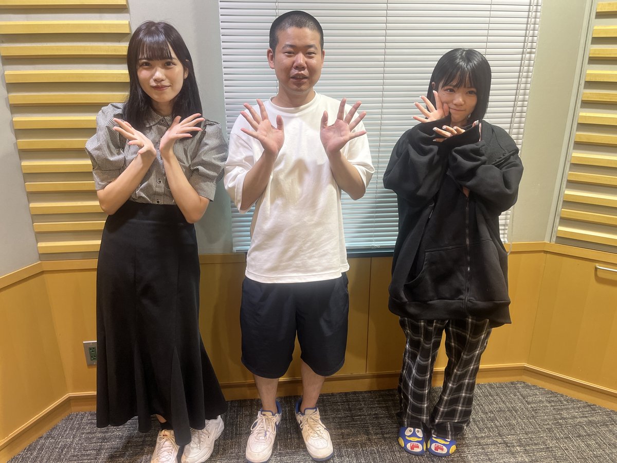chuLankup's tweet photo. /
📢 始まりました！
\

˗ˏˋ岡田康太とchuLaの
#ちゅらんくアップ #16 ˎˊ˗

🎙#岡田康太 @morumokoko
🎙#長沢柚花 @yuzuka_19
🎙#楠こはな @kusunokikohana

@chuLa_official
#ニッポン放送
#radiko #ちゅら

radikoで聴く👇
https://t.co/fX5ACT4wDy https://t.co/fNz6SN2yYx