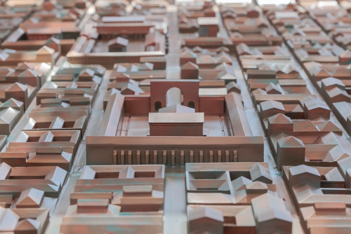 ayto_merida's tweet photo. 🏛️ La maqueta en 3D de la ciudad de Mérida en el siglo II ya se puede visitar en la plaza Margarita Xirgu @MeridaCiudad @GrupoCPHE  
Enlace a la noticia 👉 https://t.co/TyHHTtTnar https://t.co/kD30kOI30G